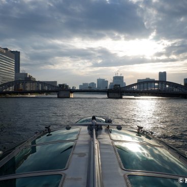 Hotaluna Cruise (Tokyo), Cityscape from the ship's promenade deck
