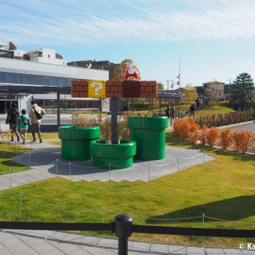 Nintendo Museum (Uji, Kyoto), Decor from Mario games in front of the museum