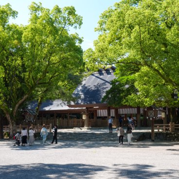 Atsuta-jingu (Nagoya), The shrine's grounds and its main pavilion Hongo