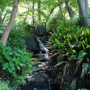 Atsuta-jingu (Nagoya), Waterfall and stream in the shrine's grounds