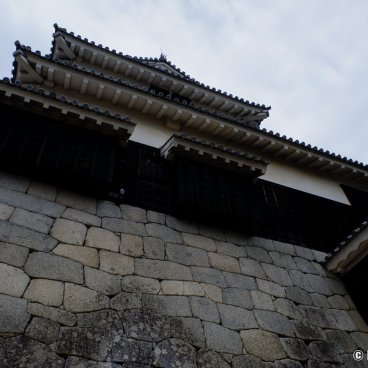 Matsuyama Castle (Shikoku), Stone wall and Yagura turret
