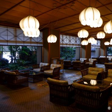 Yamatoya Honten (Matsuyama), Lobby of the ryokan inn