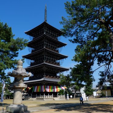 Zentsu-ji (Shikoku), Pagoda, To-in Garan enclosure