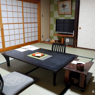 Seiko Grand Hotel (Oga Peninsula, Akita), Japanese-style room arranged in a living-room