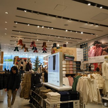 Uniqlo Ginza Flagship Store (Tokyo), Women's wear winter collection