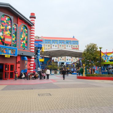 Legoland Japan (Nagoya), View on the LEGO Factory and the entrance of the park