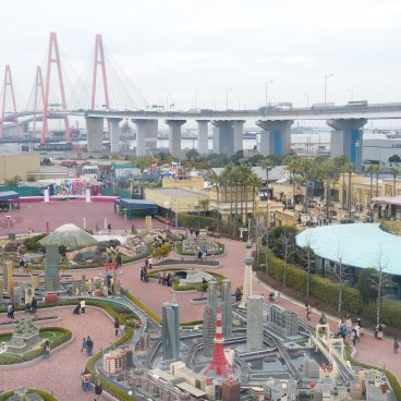 Legoland Japan (Nagoya), Overview of the park and the industrial area from the Observation Tower