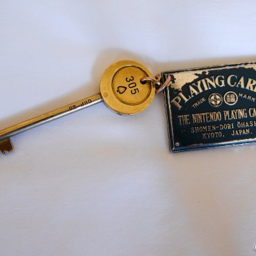 Marufukuro Hotel (Kyoto), Room key and its Nintendo shop sign key-ring