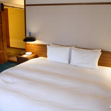 Marufukuro Hotel (Kyoto), Western-style bedding in a Standard room in the older buildings