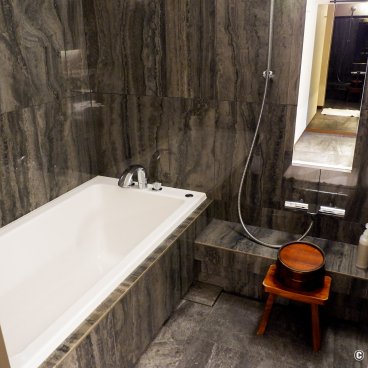 Marufukuro Hotel (Kyoto), Bathroom of a Standard room in the older buildings 2