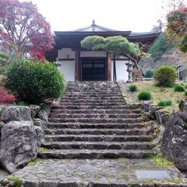 Kuon-ji (Minobu), Nichiren Shonin mausoleum's annex pavilion