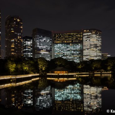 Hamarikyu Tsukimi Sanpo (Tokyo), Night view on Nakajima-no-Ochaya tea house 2