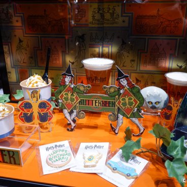 Harry Potter Shop Harajuku (Tokyo), Display at the Butterbeer Bar