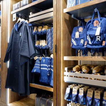 Harry Potter Shop Harajuku (Tokyo), Ravenclaw House aisle