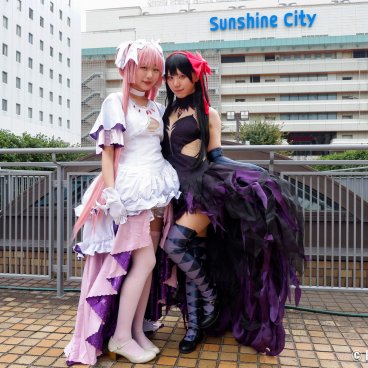 Ikebukuro Halloween Cosplay Festival, Cosplayers posing at Sunshine Plaza in front of Sunshine City
