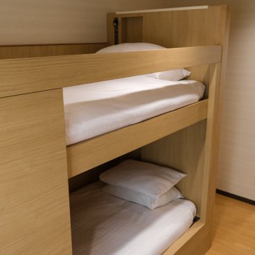 Shiba Park Hotel (Tokyo), Bunk beds in the Standard Triple room