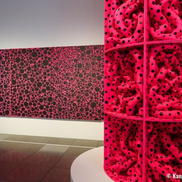 Yayoi Kusama Museum (Tokyo), Tower (1998) and Soul Burning Flashes (1988)