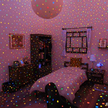 Yayoi Kusama Museum (Tokyo), Installation I'm Here, but Nothing (2000/2022)