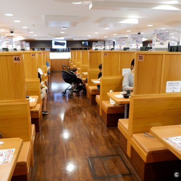 Kura Sushi, Akabane Station East Exit Store (North Tokyo), Inside view of the restaurant