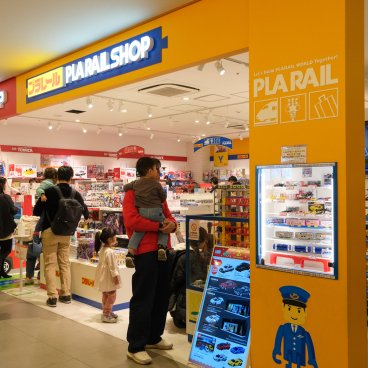 Tokyo SkyTree, Solamachi Town, Official Tomica Store 5