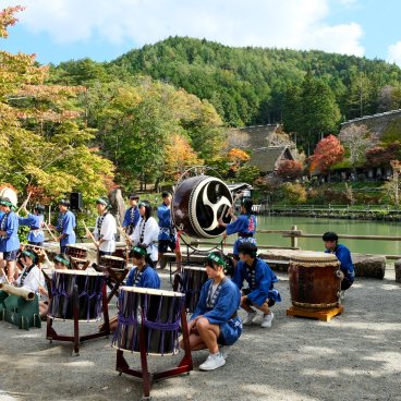 Hida no Sato (Takayama), Traditional drums festival in the village in autumn