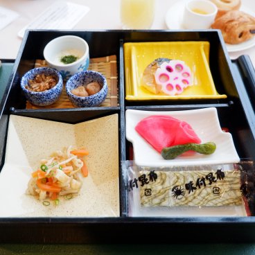 Hotel Aomori, Breakfast at the hotel's buffet