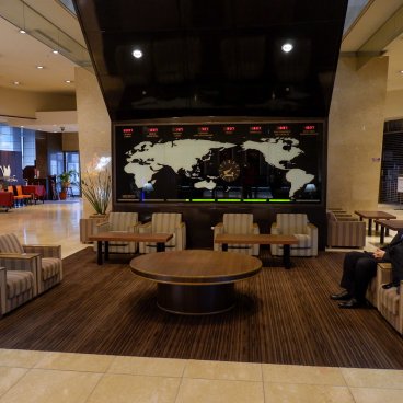 Hotel Aomori, Hotel lobby