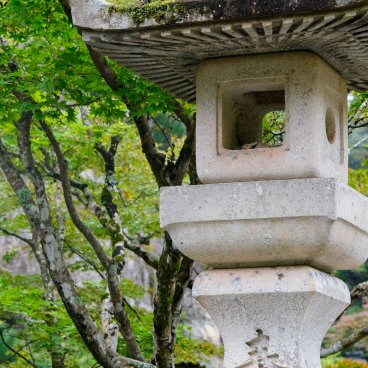 Nata-dera (Ishikawa), Stone lantern in the temple's grounds
