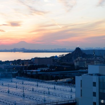 The Royal Park Hotel Maihama Resort Tokyo-Bay (Chiba), View on Tokyo Disney Resort and Mount Fuji at sunset from the hotel