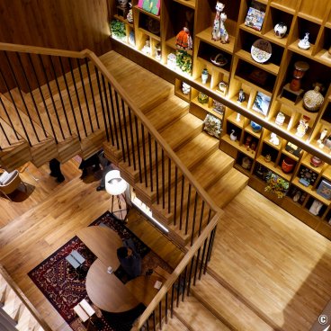 The Royal Park Hotel Maihama Resort Tokyo-Bay (Chiba), Great stairway and library of the hotel