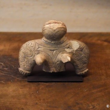 Japan Folk Crafts Museum (Mingeikan, Tokyo), Stone figurine from the Jomon period