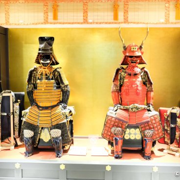 MIMARU Osaka Shinsaibashi North, 2 samurai armors decorating the hotel's lobby