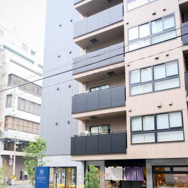 MIMARU Osaka Shinsaibashi North, Front view of the building from the street