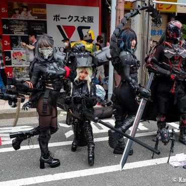 Nipponbashi Street Festa (Osaka), Cosplayers in a futuristic and fantasy style