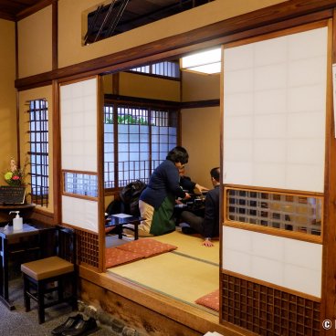 Takemura kissaten (Kanda, Tokyo), View on the tatami room