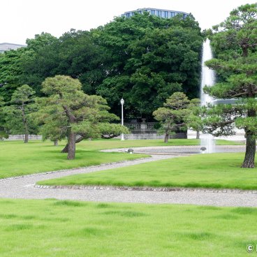Akasaka Palace (Tokyo), View on the garden