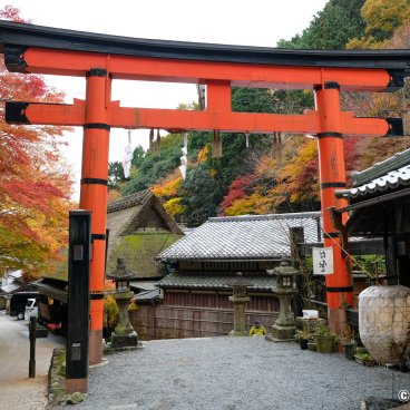 Arashiyama (Kyoto), Ichi no Torii gate at Atago-jinja shrine on the Saga Toriimoto preserved road