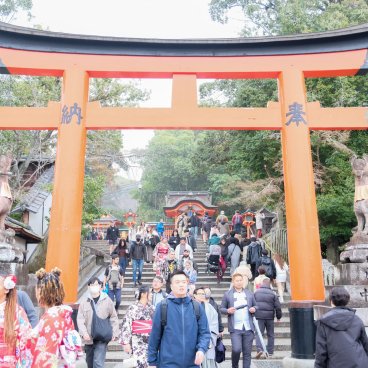 Fushimi Inari Taisha (Kyoto), Great torii gate at the foot of Mount Inari trail