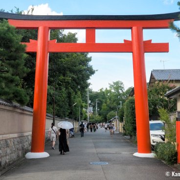 Summer Heat in Japan, Visit at Kyoto's Shimogamo shrine in the morning