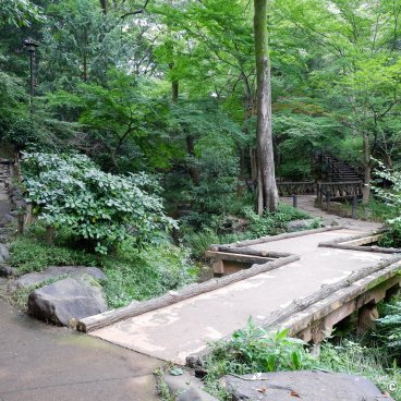 Azabu-Juban (Tokyo), Bridges and forest in Arisugawa-no-miya Memorial Park in Minami-Azabu