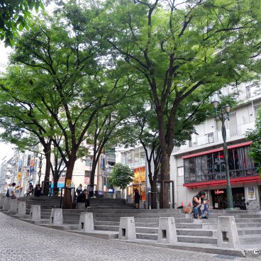 Azabu-Juban (Tokyo), Patio-Juban plazza