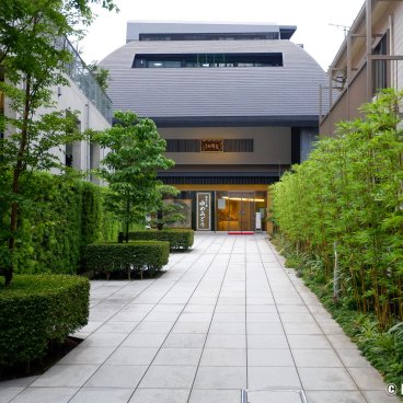 Azabu-Juban (Tokyo), Entrance of Yumemido Ossuary in Moto-Azabu