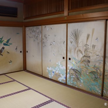 Chishaku-in (Kyoto), Fusuma sliding doors painted with birds and flowers patterns