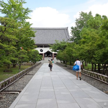 Chishaku-in (Kyoto), Pathway to Kondo pavilion