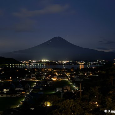 Mt.Fuji Glamping Terrace MINENOHANA (Kawaguchiko), Night view on Mount Fuji