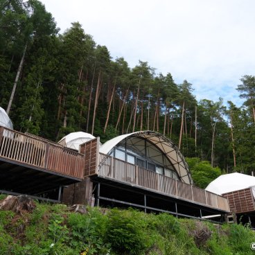 Mt.Fuji Glamping Terrace MINENOHANA (Kawaguchiko), View on the dome-shaped tents and the forest