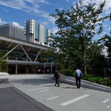 Takanawa Gateway City (Tokyo), Pedestrian access to the Takanawa Gateway station on the Yamanote Line