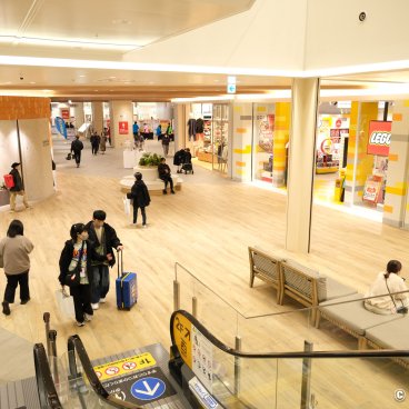 LaLaport Fukuoka, Inside view of the shopping mall 2