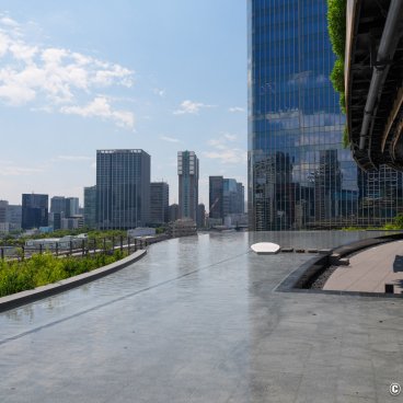MoN Takanawa (Tokyo), Tsukimi Terrace pond at the 6F floor of the museum 2