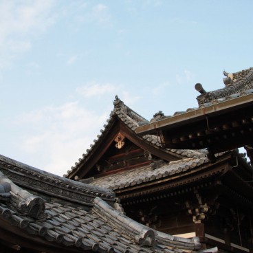 Kiyomizu-dera, Details of the roofs